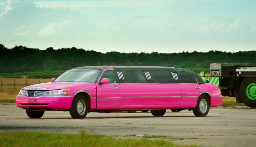 Stratford-upon-Avon Pink Limousine for trip